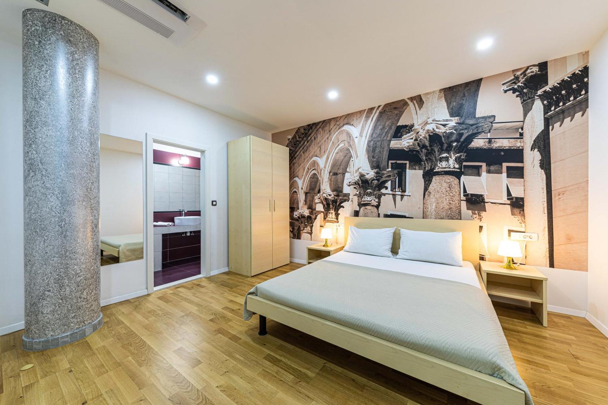 Split City Rooms Bilik gambar